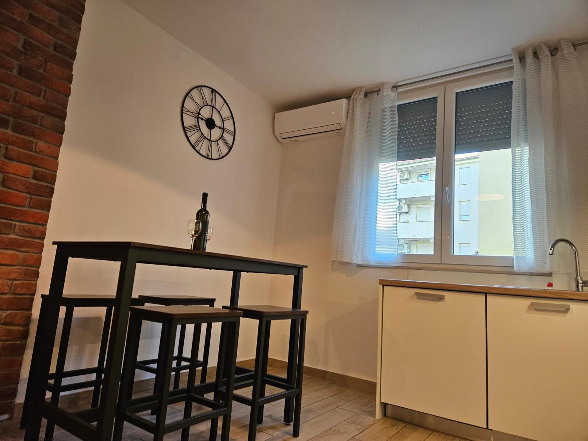 Deluxe Apartment Near The Bridge Задар Екстериор снимка