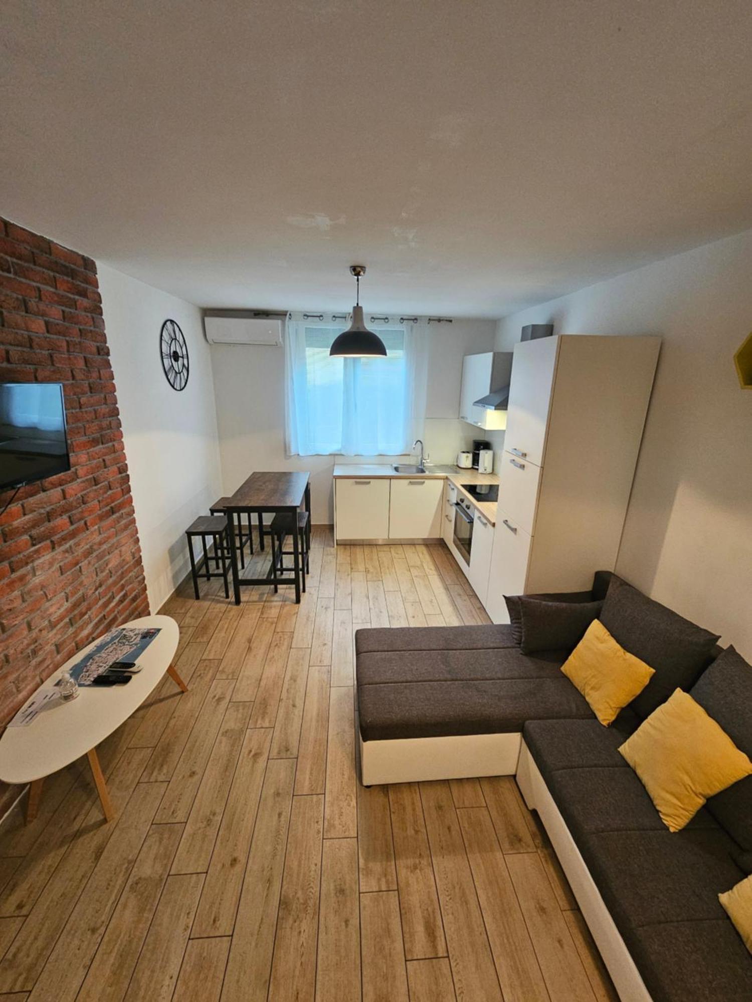 Deluxe Apartment Near The Bridge Задар Стая снимка