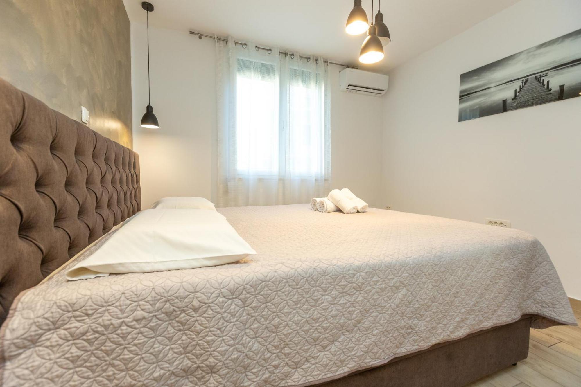 Deluxe Apartment Near The Bridge Задар Екстериор снимка