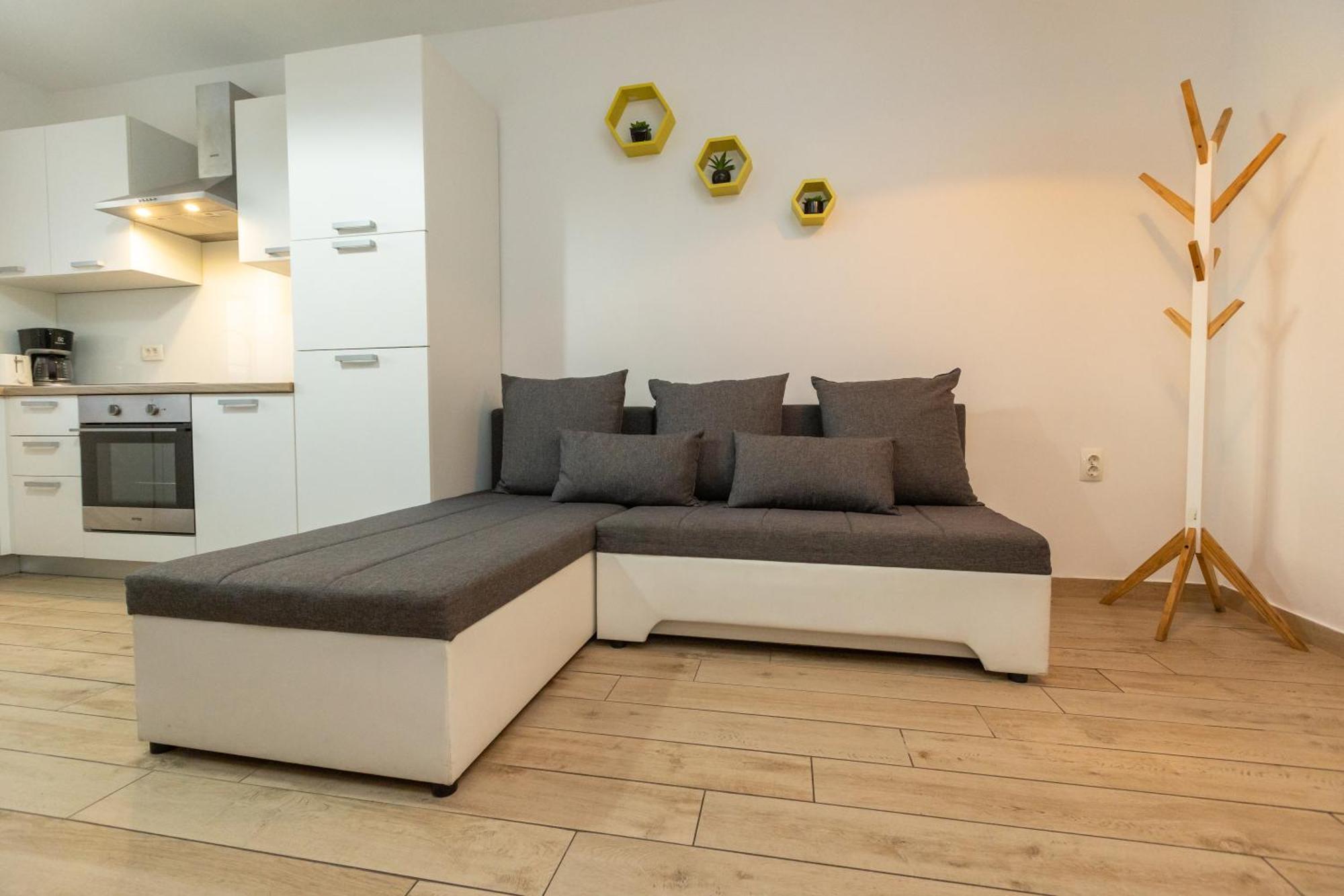 Deluxe Apartment Near The Bridge Задар Екстериор снимка