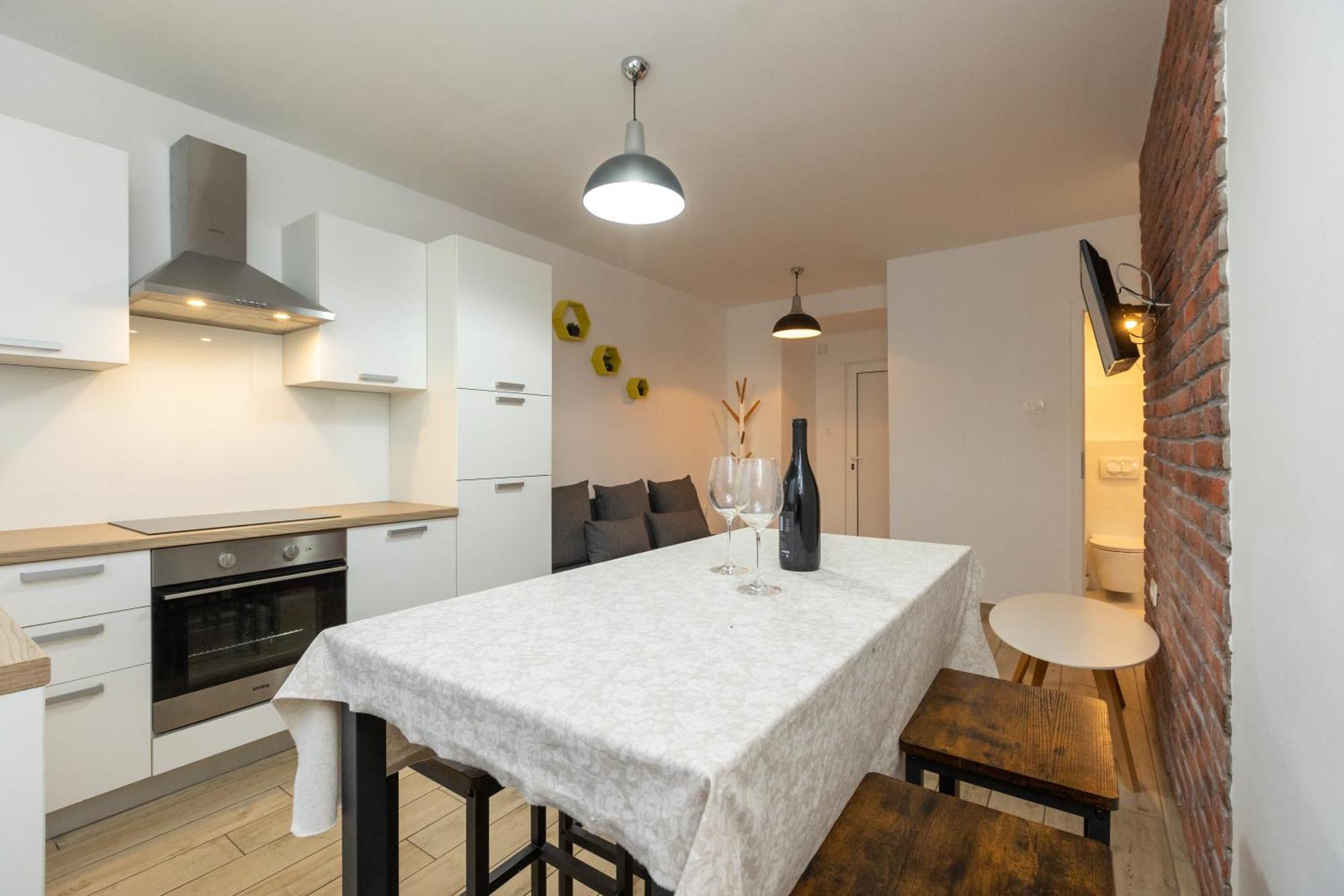 Deluxe Apartment Near The Bridge Задар Екстериор снимка